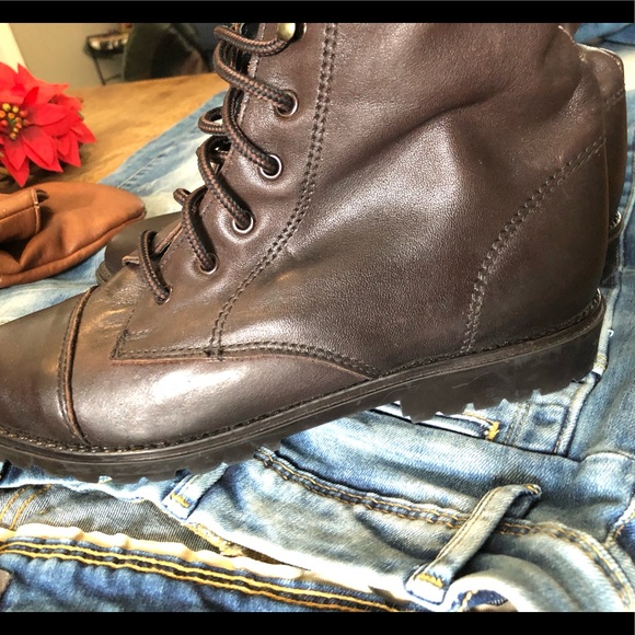 LaceUp leather Boots - Picture 6 of 8